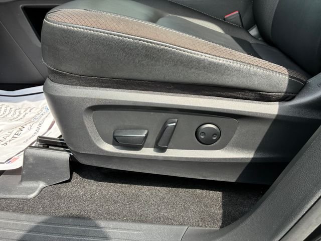 Used 2025 Black Nissan SL image 9