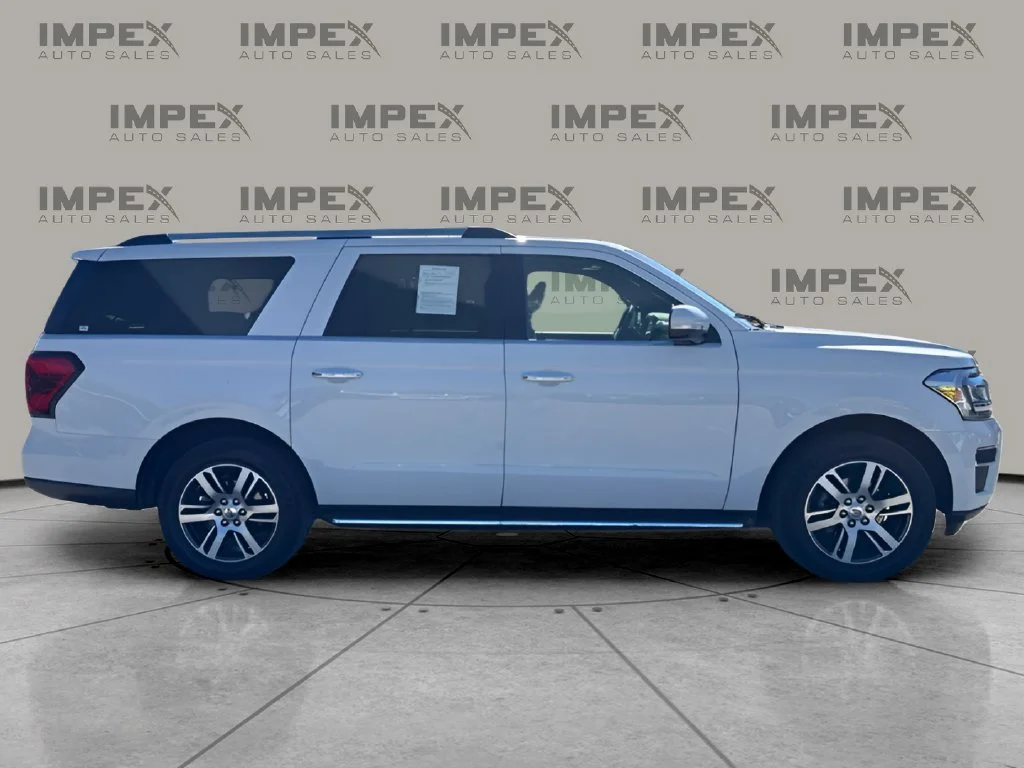 Used 2023 White Ford Limited image 6