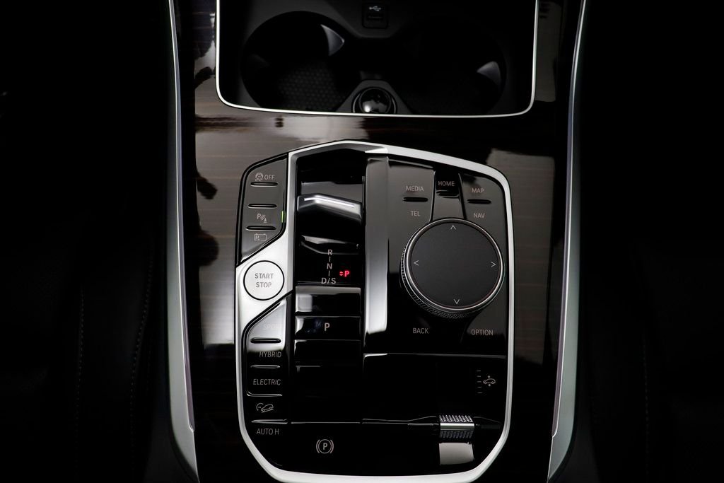 New 2026 Black Sapphire Metallic BMW xDrive50e image 11
