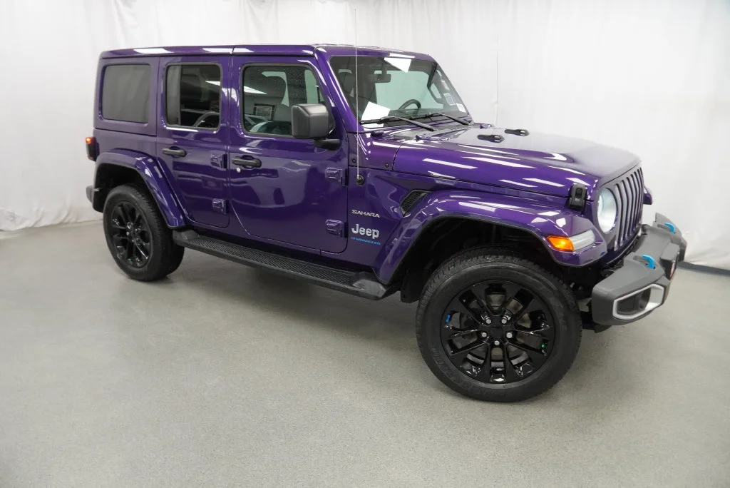 Certified Used 2023  Jeep Sahara 4xe image 15