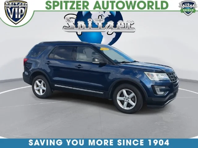 Used 2017 Blue Ford XLT image 3
