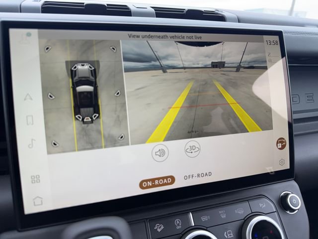 New 2026 Woolstone Green Land Rover X-Dynamic SE image 21