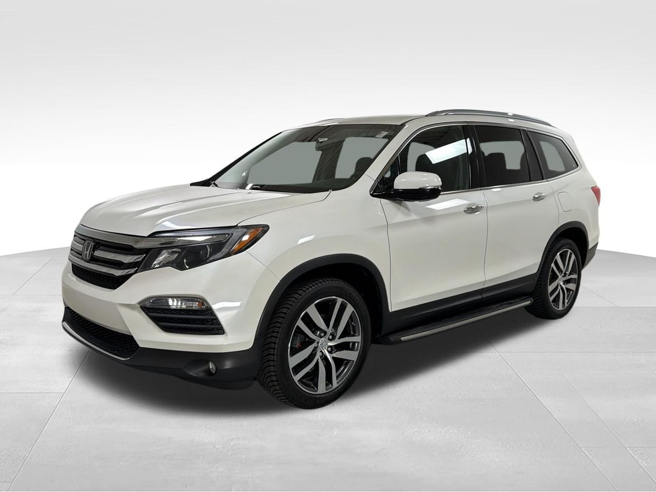 2017 Honda Pilot 4WD Touring's photo
