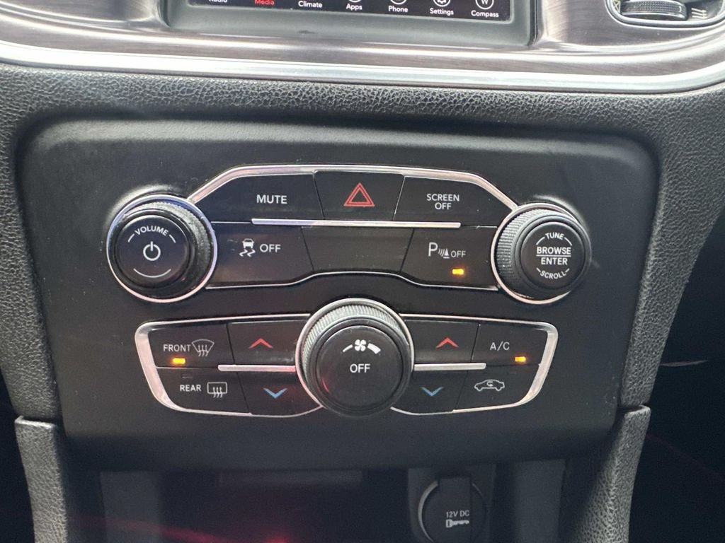 Used 2018 Red Dodge SXT image 19