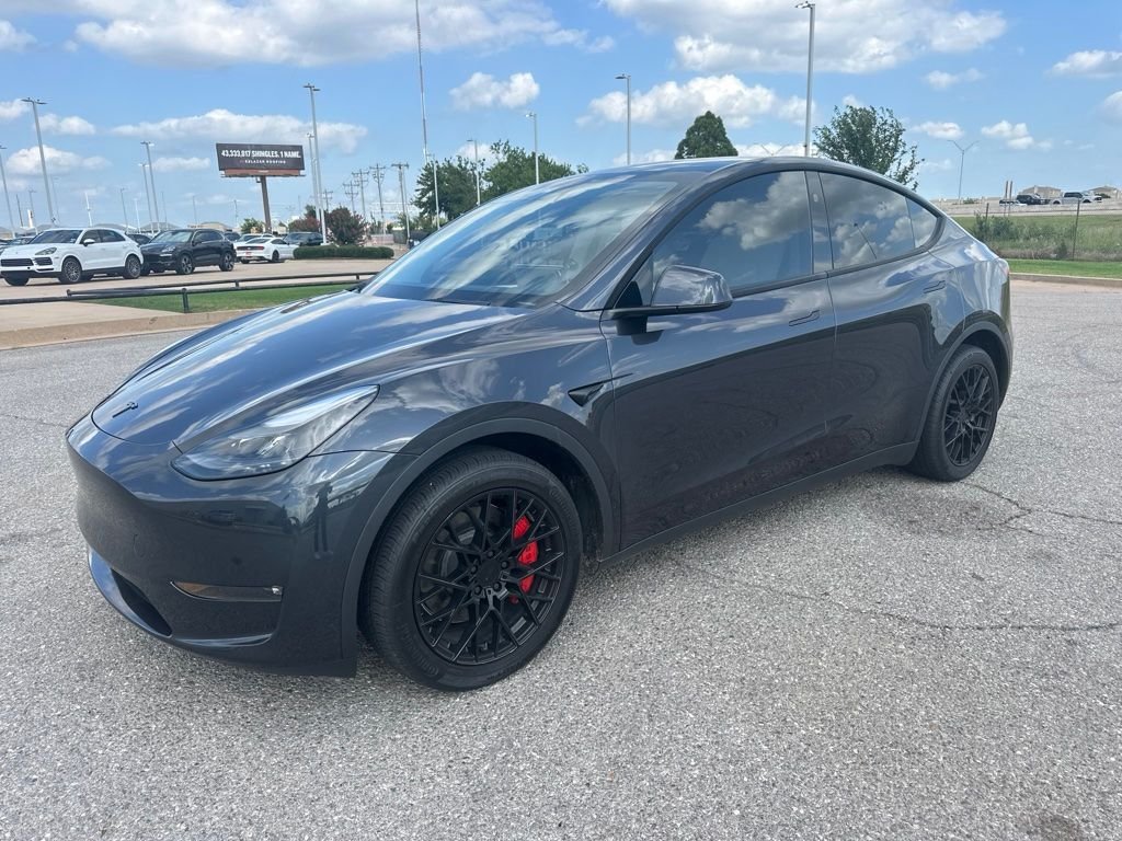 2024 Tesla Model Y's photo