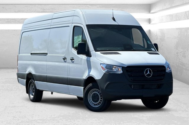 2025 Mercedes-Benz Sprinter 3500 Cargo 170 WB