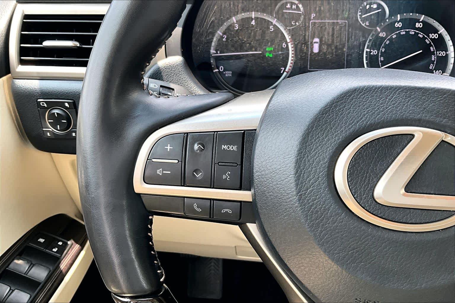Used 2021 Starfire Pearl Lexus Premium image 23
