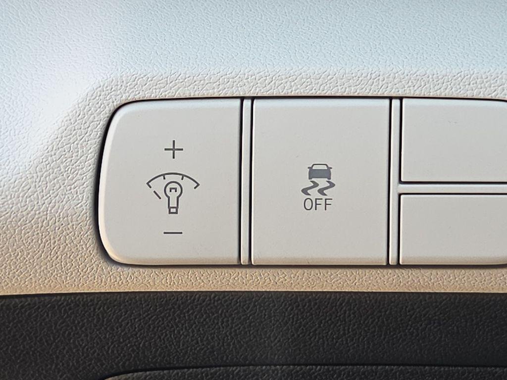 New 2025 Gray Hyundai Limited image 22