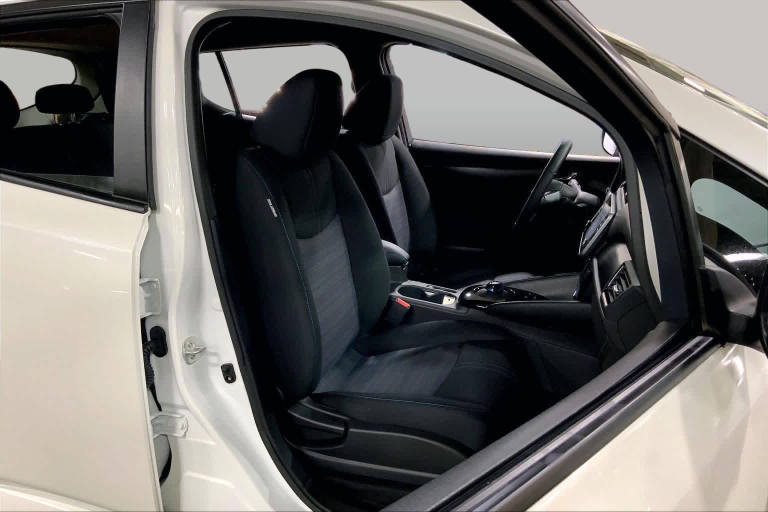 Used 2024 Super Black/Pearl White Nissan SV PLUS image 8