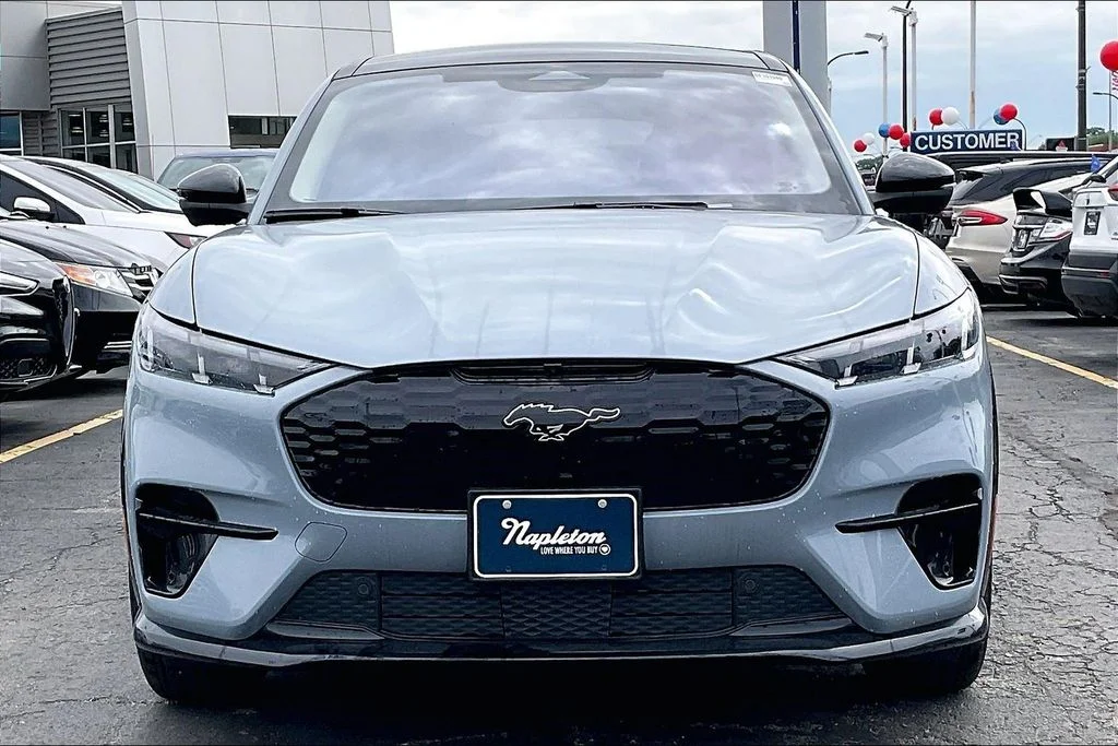 New 2026 Glacier Gray Metallic Tri-coat Ford Premium image 2