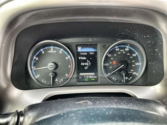 Used 2017 Red Toyota XLE image 12