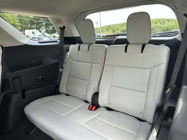 New 2026 Rapid Red Metallic Tinted Clearcoat Ford Platinum™ image 28