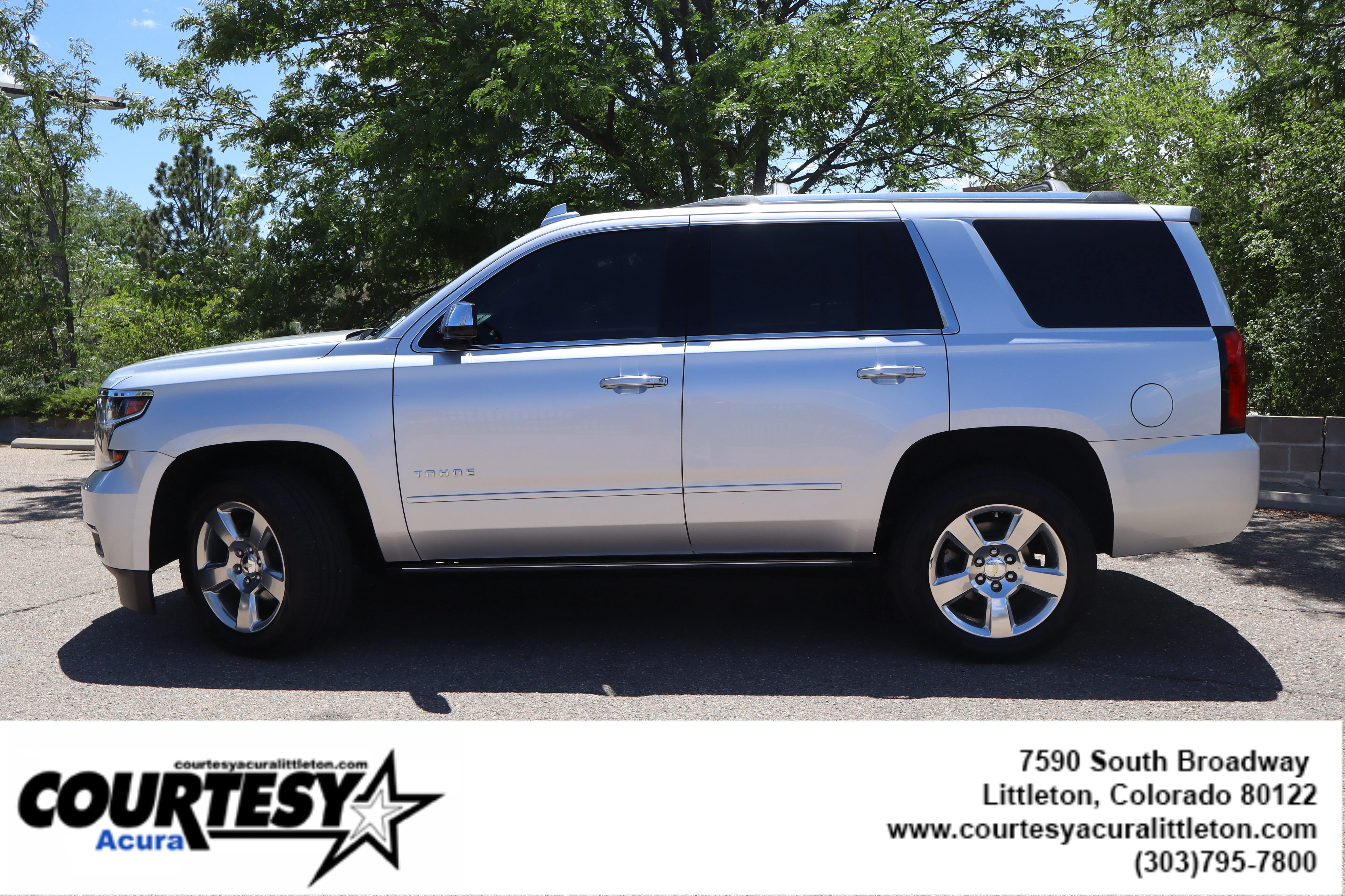 Used 2019 Silver Ice Metallic Chevrolet Premier image 3