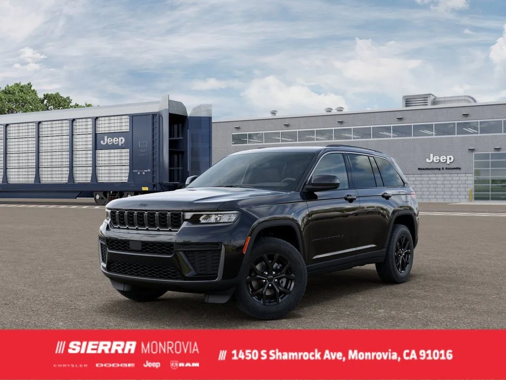 New 2026 Diamond Black Crystal Pearl-Coat Exterior Paint Jeep Altitude image 1
