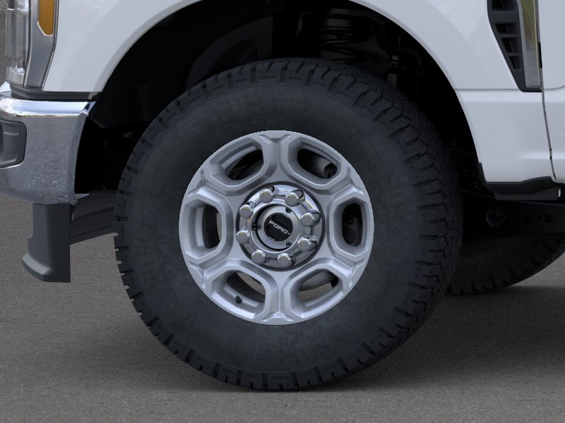 New 2026 Oxford White Ford F-250® XLT image 19