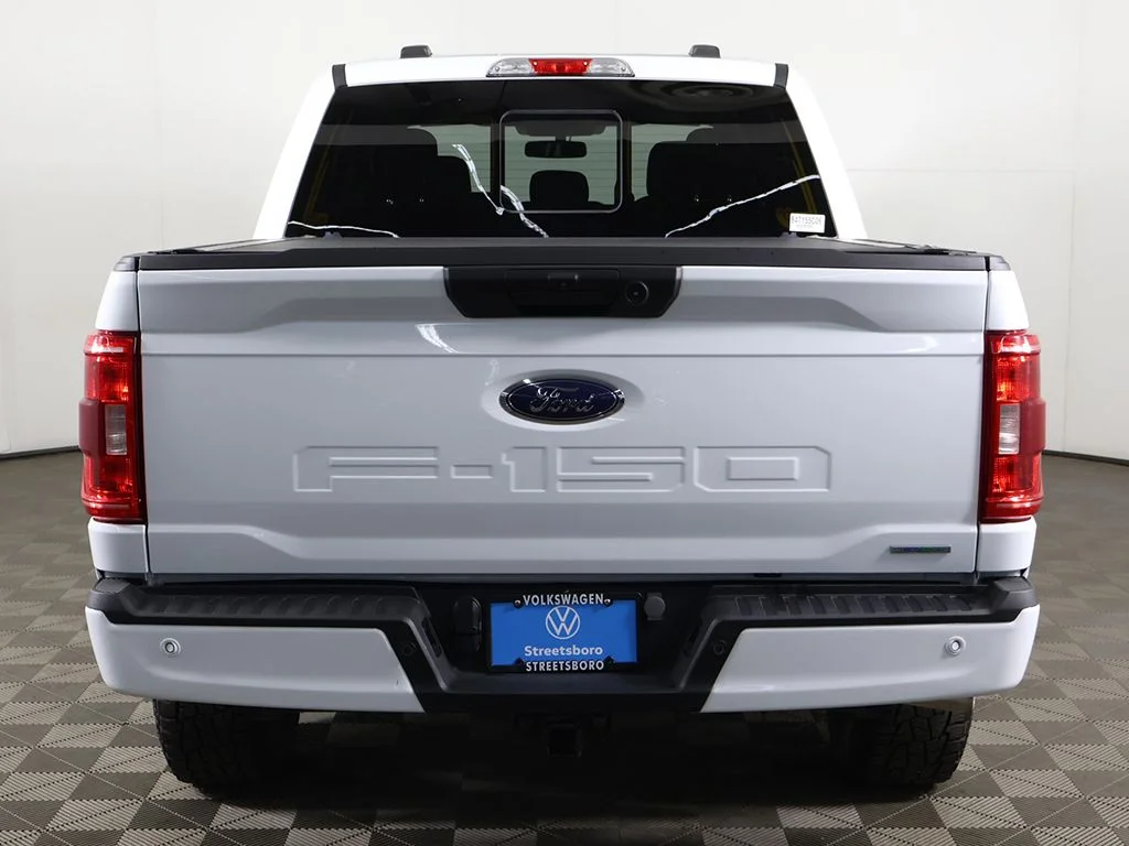 Used 2023 Oxford White Ford XLT image 12