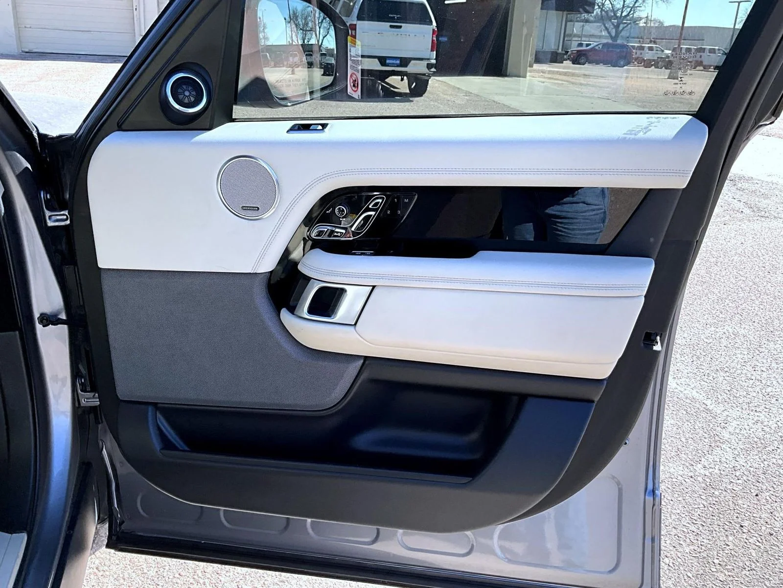 Used 2021 Gray Land Rover Westminster image 17