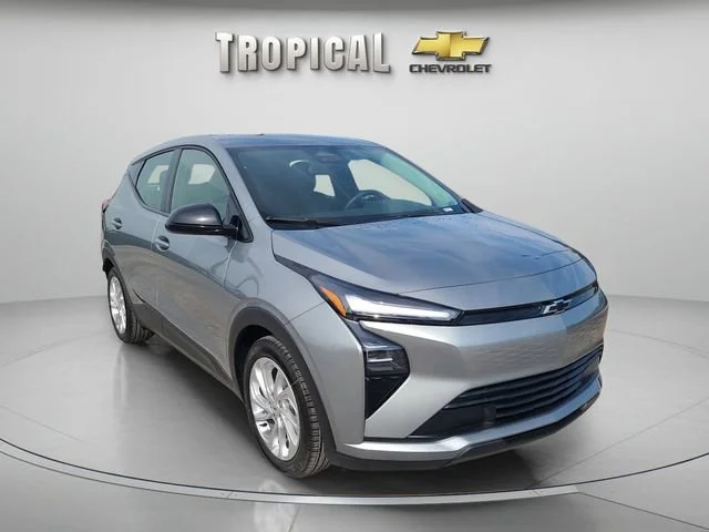 New 2027 Sterling Grey Metallic Chevrolet LT image 4