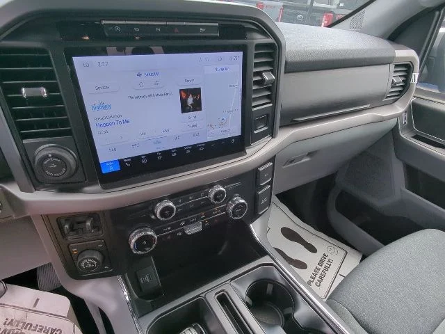 Used 2024 Blue Ford XLT image 15