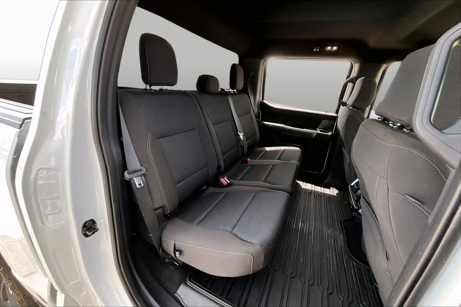 Used 2023 Oxford White Ford XLT image 20