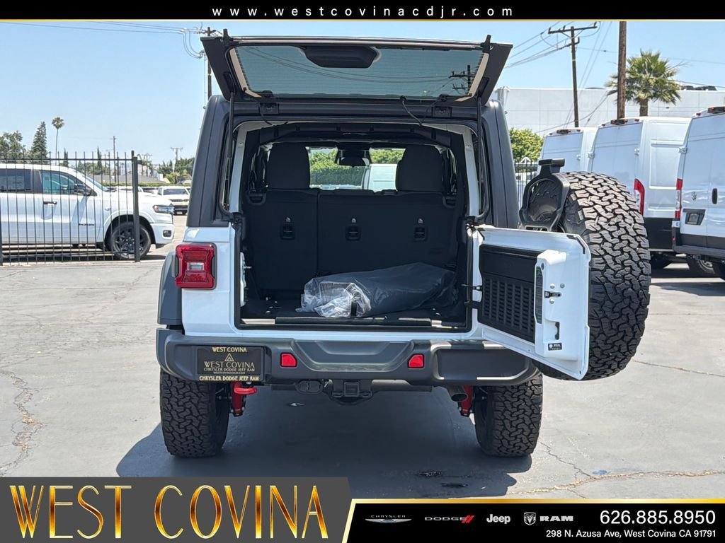 New 2026 Bright White Clear-Coat Exterior Paint Jeep Rubicon image 23