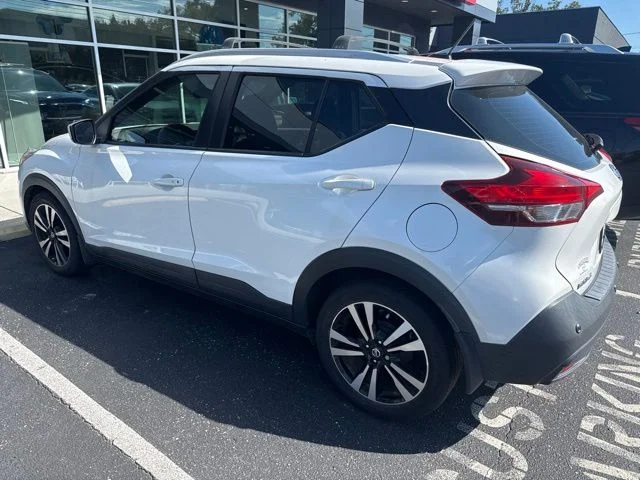 Used 2020 White Nissan SV image 7