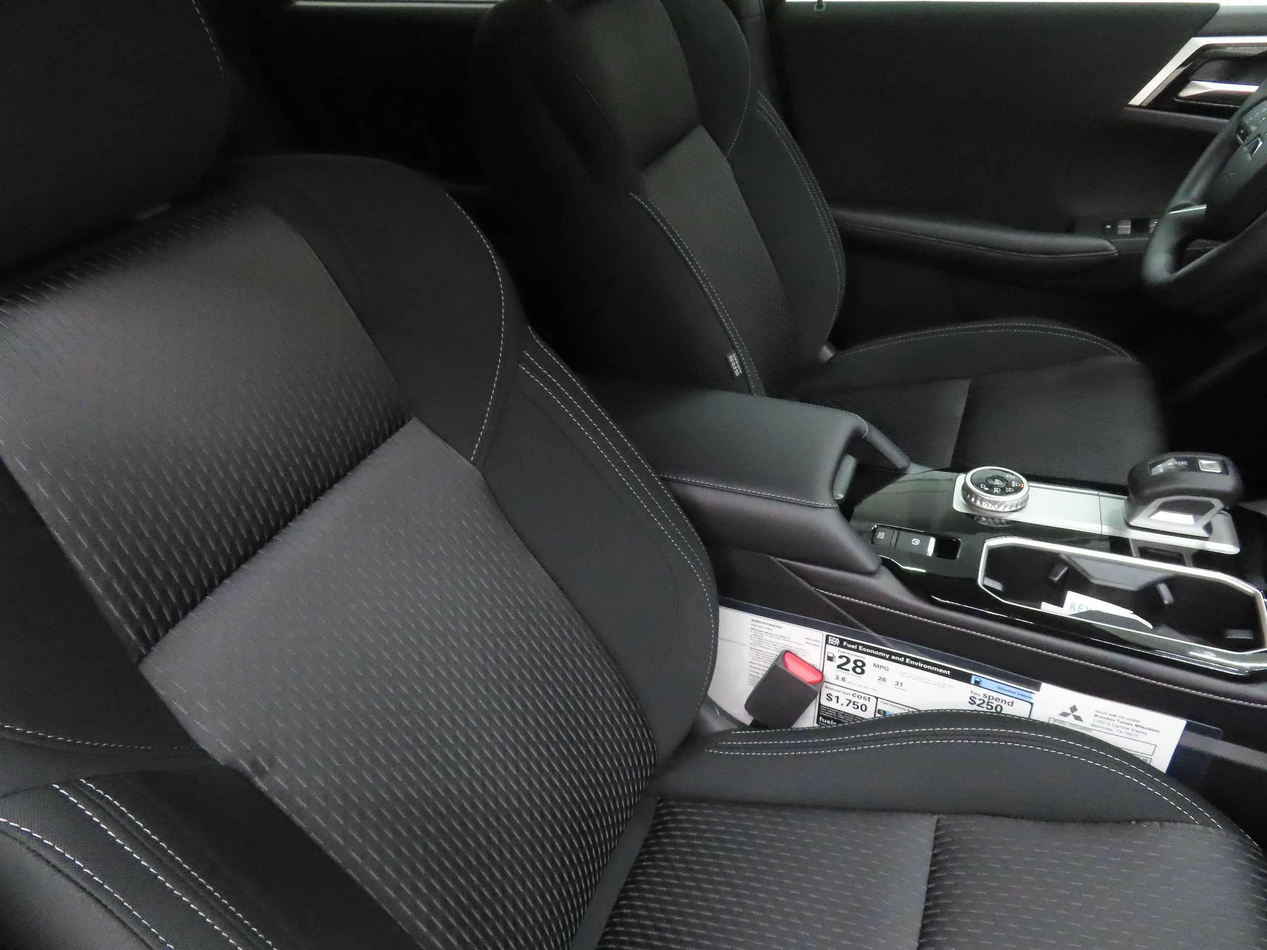 New 2026 Black Mitsubishi ES image 25