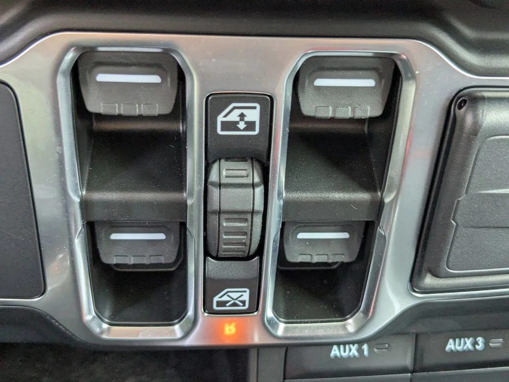 Used 2024 Black Jeep Sport S image 25