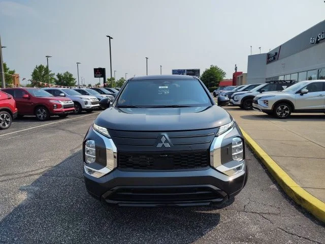 New 2026 Gray Mitsubishi LE 1.5T S-AWC image 2