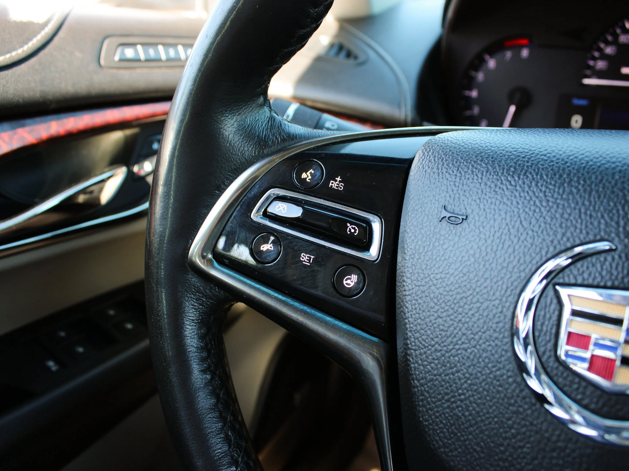 Used 2013 White Cadillac Luxury*No Accidents | Sunroof | BOSE | Heated Seats | Nav | Backup Camera | V6 | 321 HP image 20