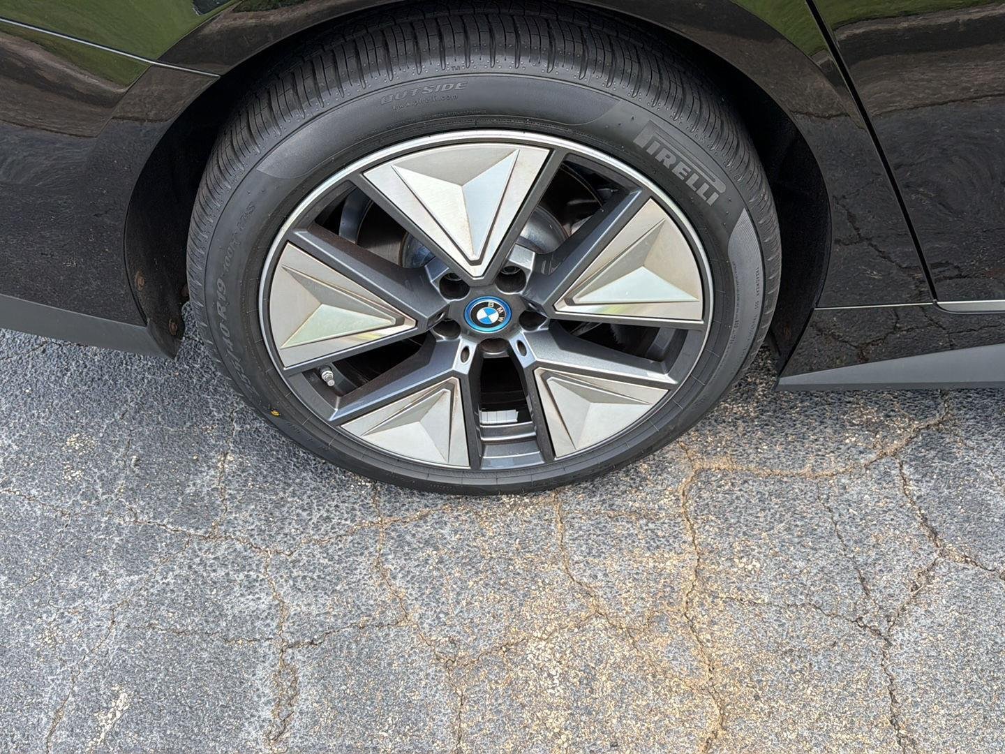 Used 2023 Black Sapphire Metallic BMW eDrive35 image 38