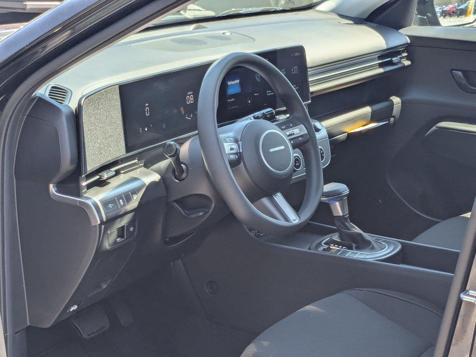 New 2027 Abyss Black Pearl Hyundai SE image 2
