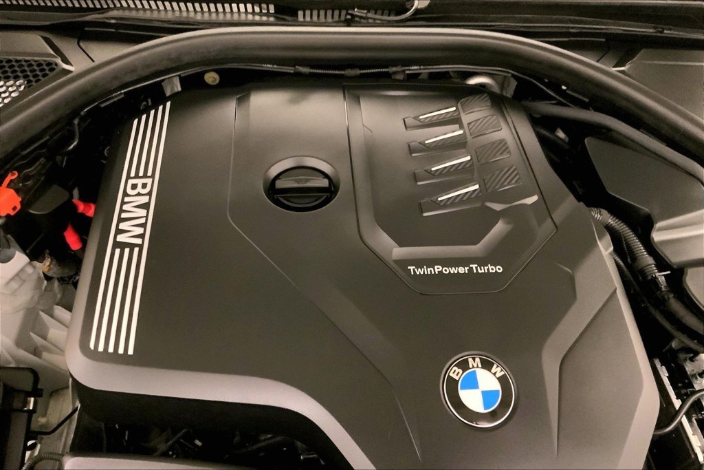 Certified Used 2024 Alpine White BMW  image 31