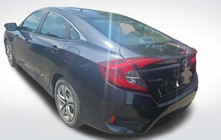 Used 2018 Blue Honda LX image 4