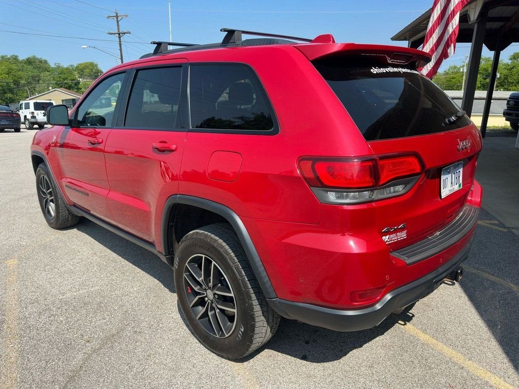 Used 2017 Red Jeep Trailhawk image 4