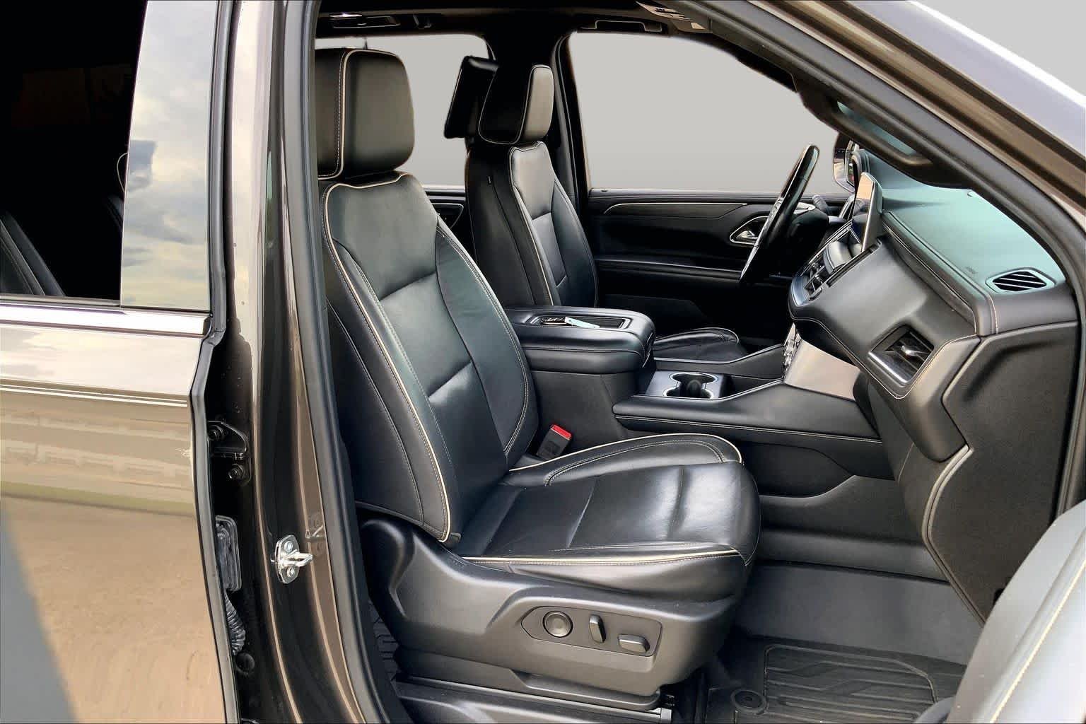 Used 2021 Smokey Quartz Metallic GMC SLT image 9