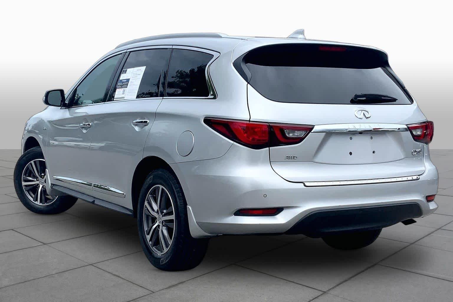 Used 2019 Liquid Platinum INFINITI LUXE image 12