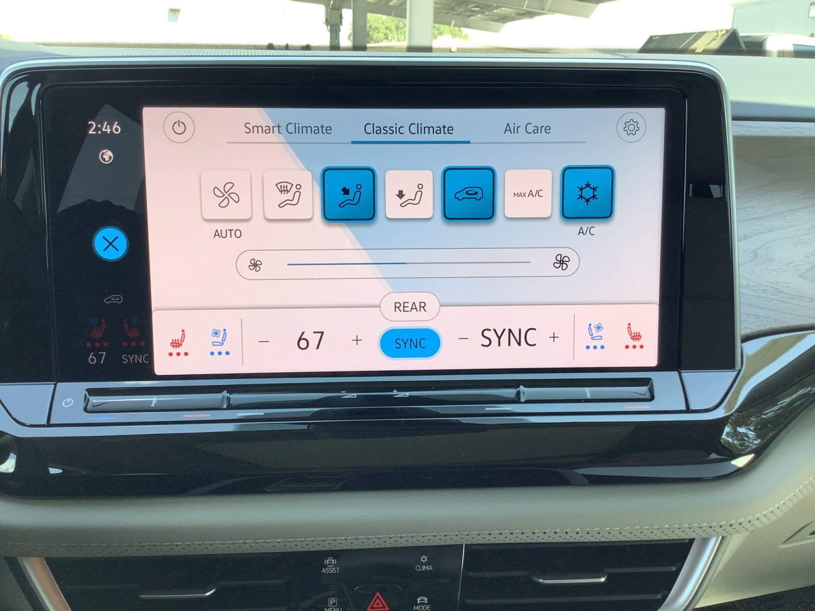 New 2026 Pure Gray Volkswagen 2.0T SE w/Technology image 24