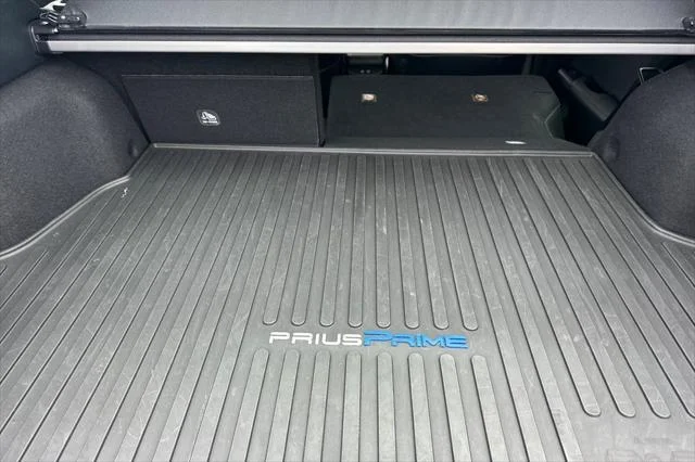 Certified Used 2021 Wind Chill Pearl Toyota  image 15