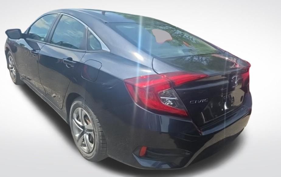Used 2018  Honda LX image 4