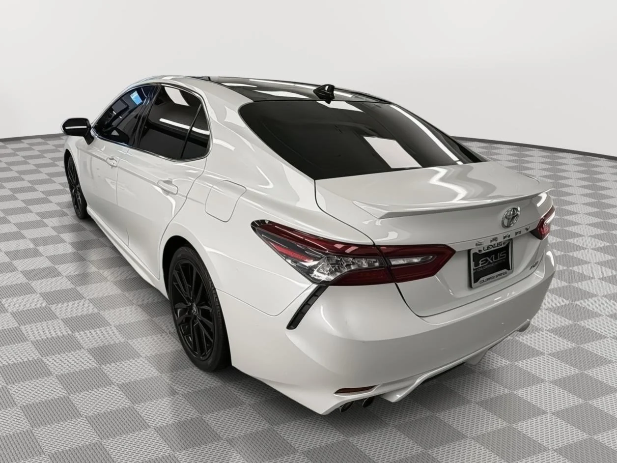 Used 2021 Wind Chill Pearl Toyota XSE image 4