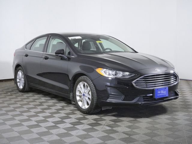 2020 Ford Fusion SE's photo