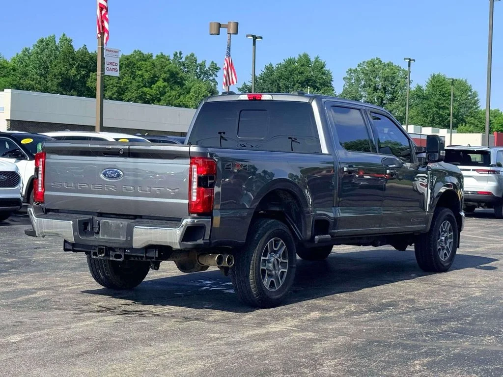 Used 2024 Gray Ford Lariat image 8