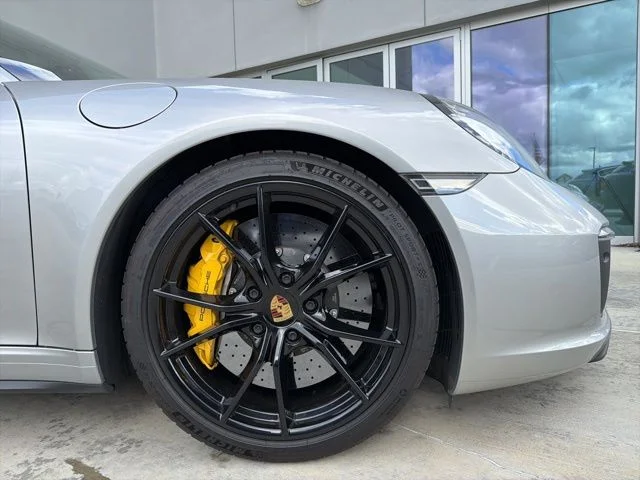 Used 2019 GT Silver Metallic Porsche Carrera 4S image 9