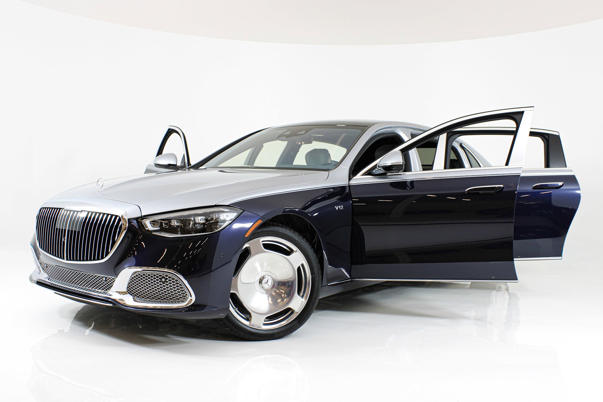 Used 2024 Blue Mercedes-Benz Maybach S 680 image 61