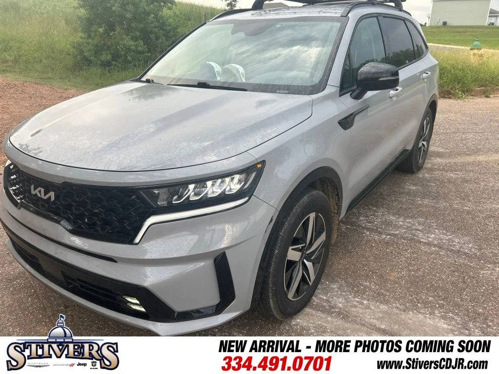 Used 2023 Gray Kia EX image 3