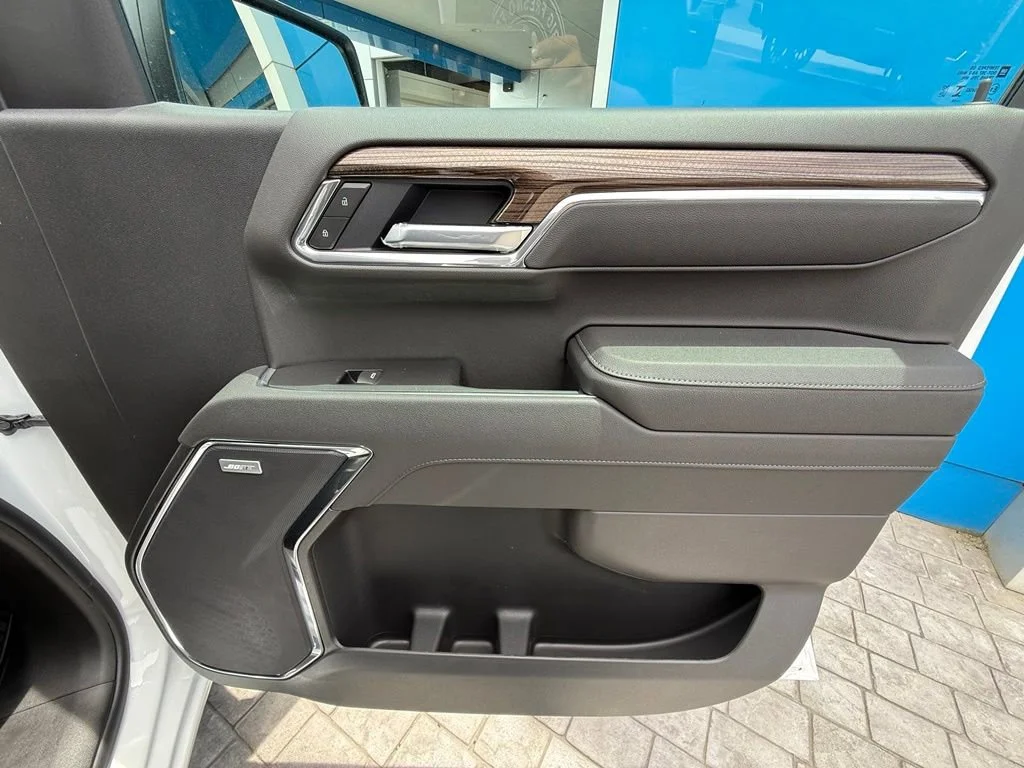 New 2026 Onyx Black GMC Elevation image 17