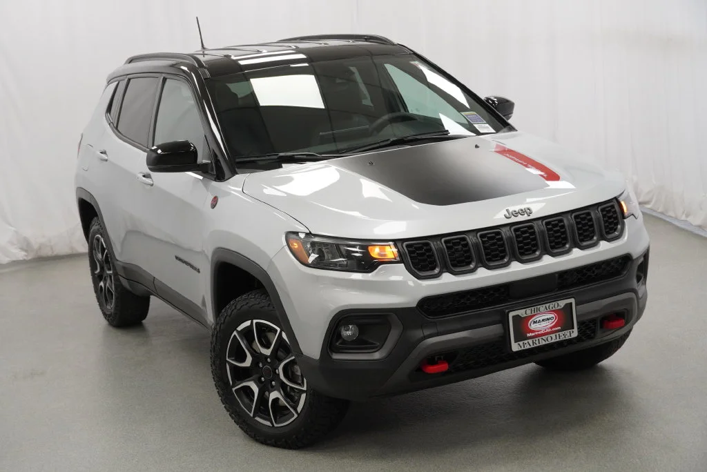 Certified Used 2025 Silver Jeep Trailhawk image 18