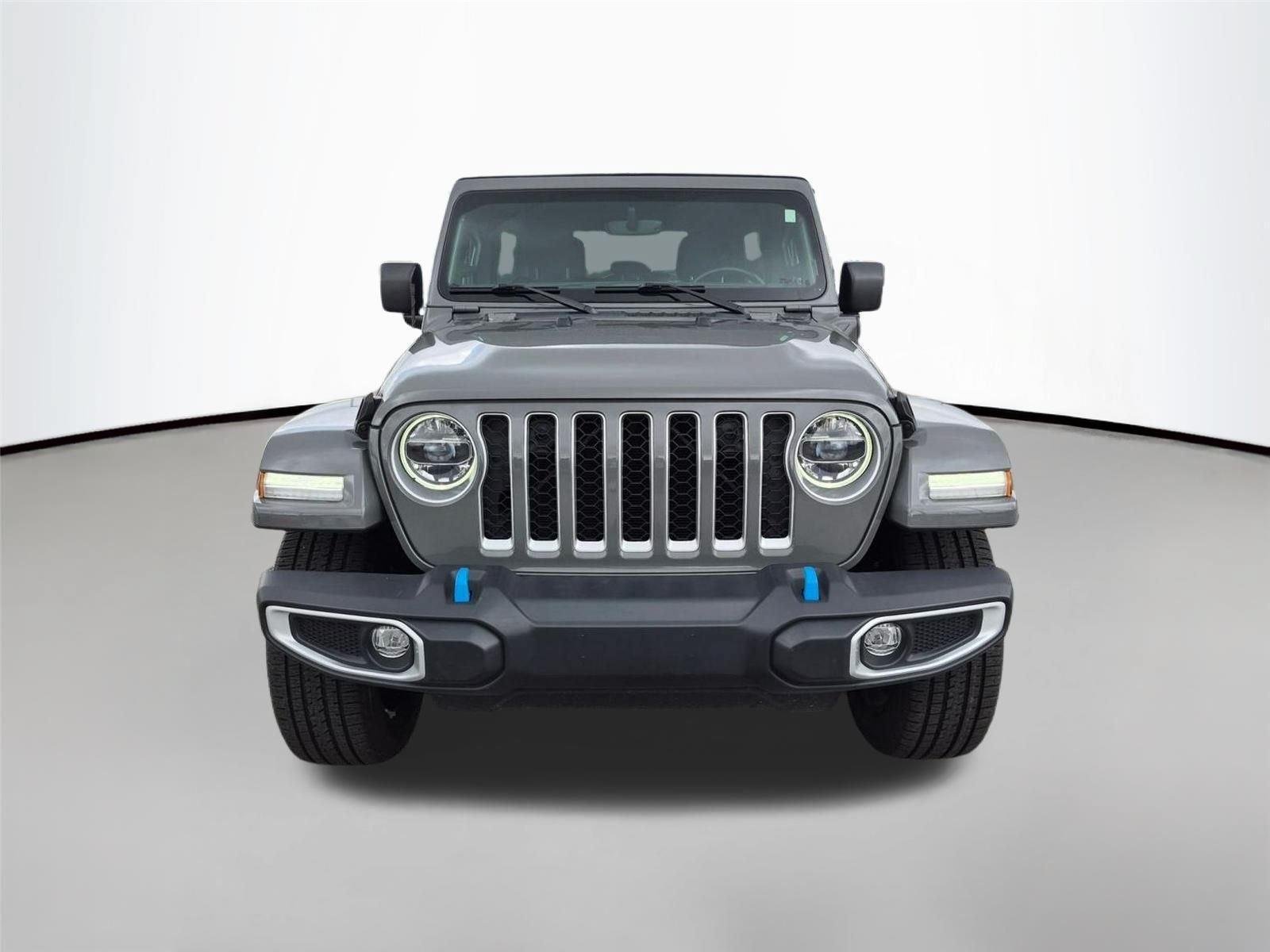 Used 2022 Sting-Gray Clearcoat Jeep Unlimited Sahara image 2