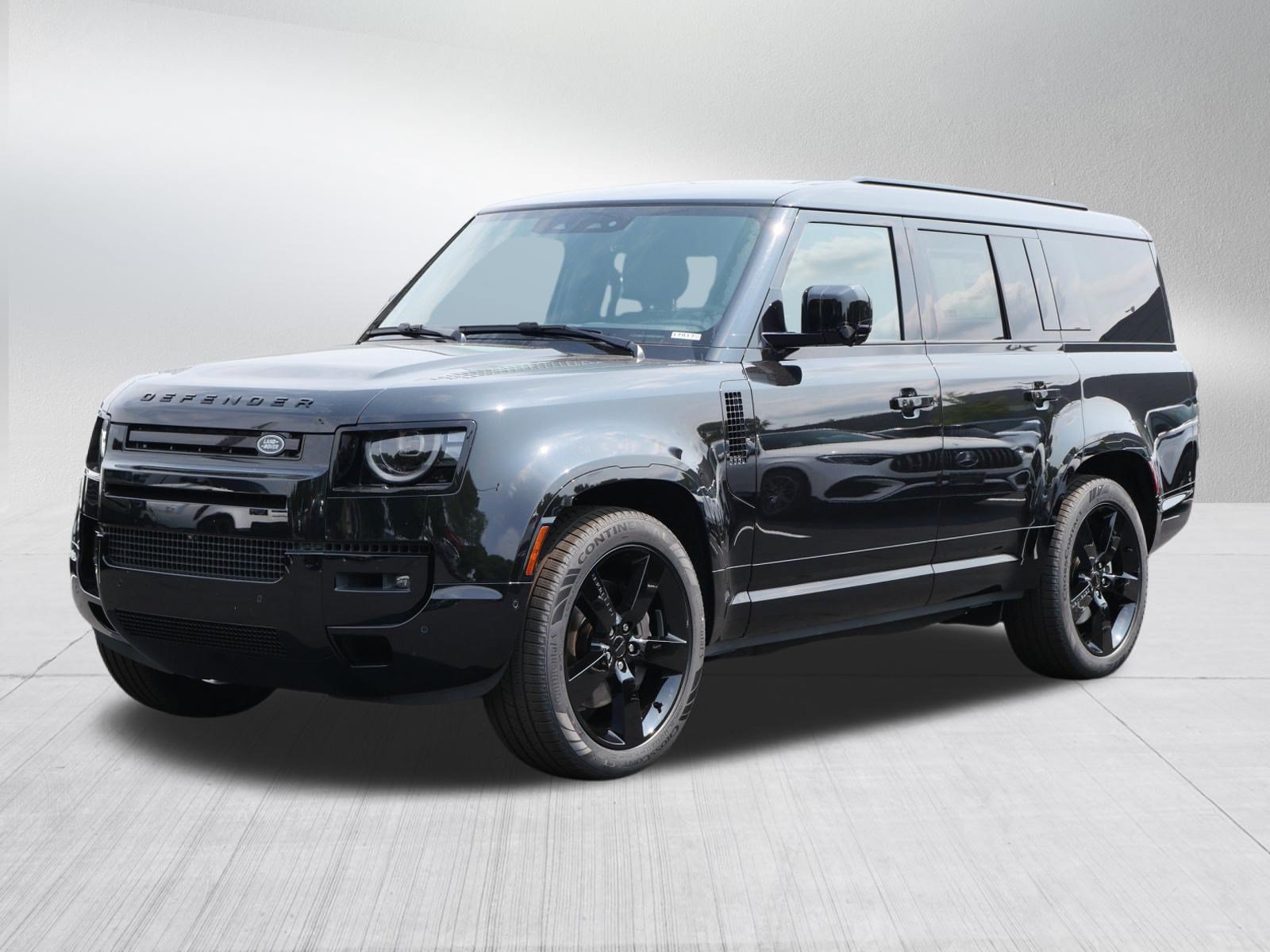 New 2026 Santorini Black Land Rover X-Dynamic SE image 1
